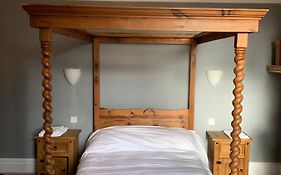 Lansdown House Bed & Breakfast